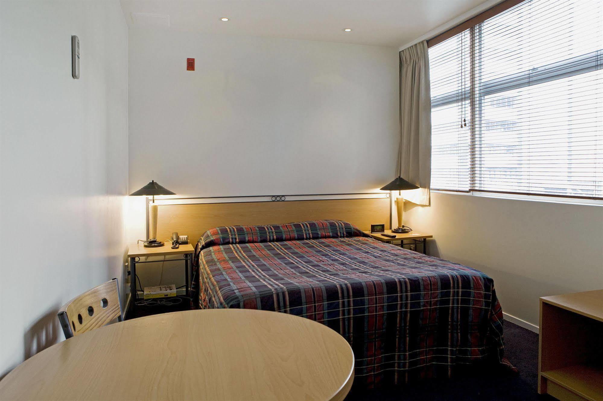 Econo Lodge City Central Оукланд Екстериор снимка